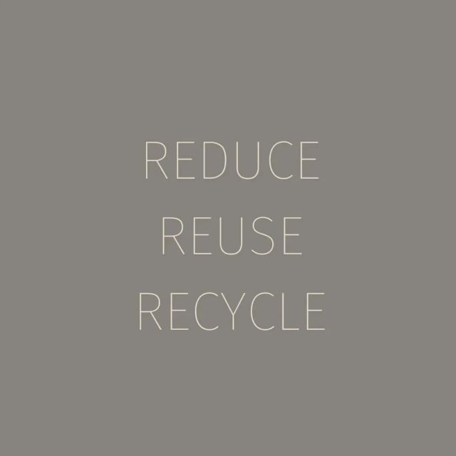 Graues Icon mit den Worten 'Reduce, Reuse, Recycle', symbolisiert Nachhaltigkeit und Umweltbewusstsein